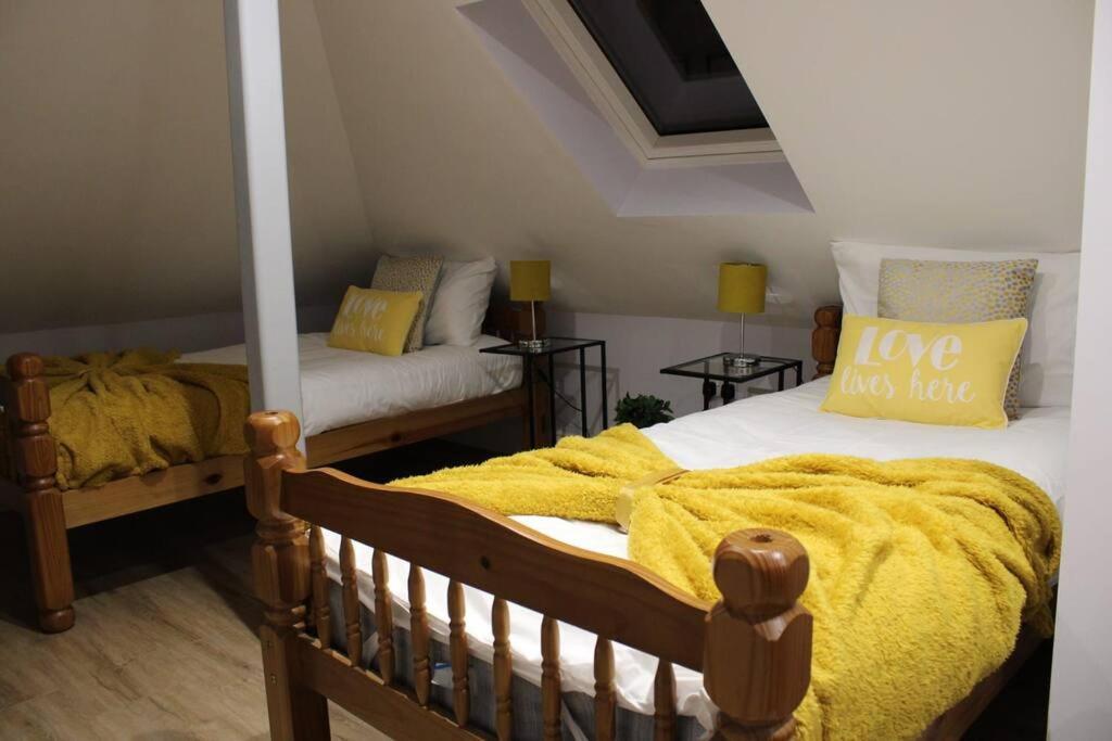 5 Star Apartment Londra Exterior foto
